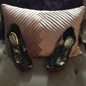 New black platform high heels